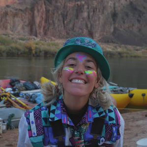 Meet your Posher, Abigail